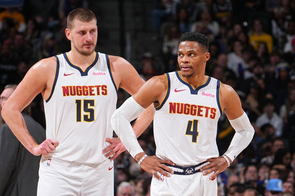 最终迫使其 最终迫使其