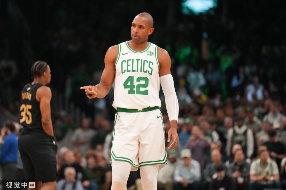 在一场充满 在一场充满